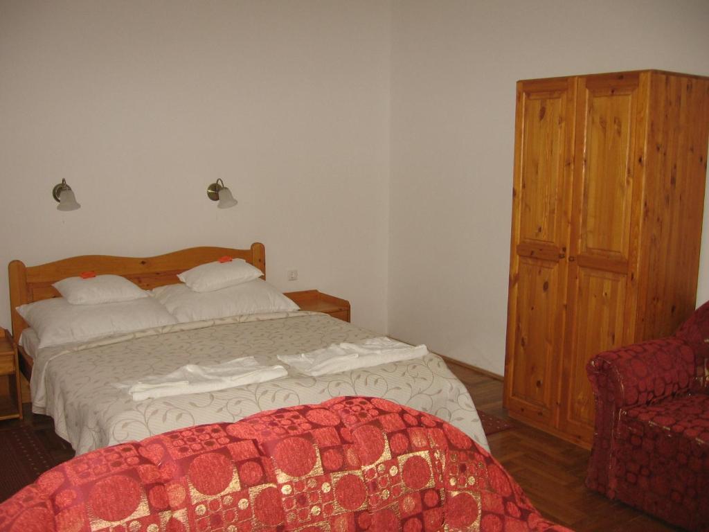 Hotel Mater Salvatoris House Gödöllő Pokój zdjęcie