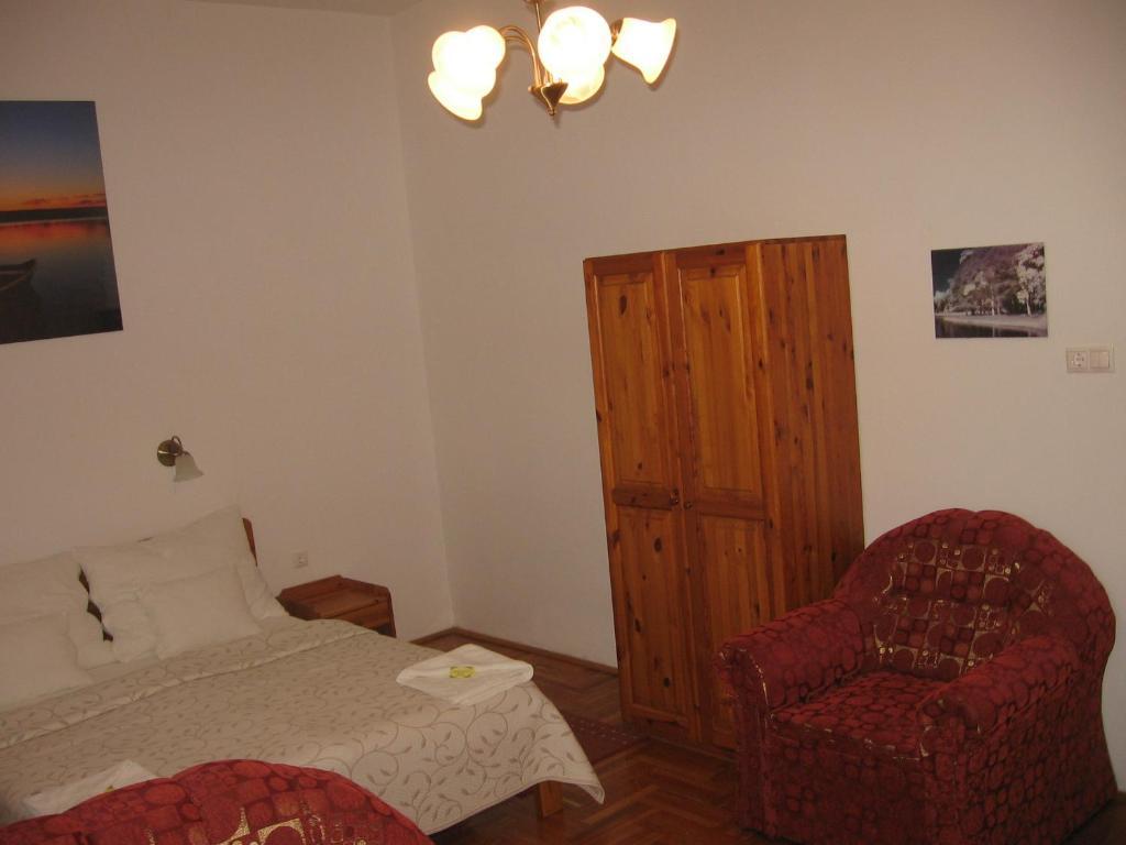 Hotel Mater Salvatoris House Gödöllő Pokój zdjęcie