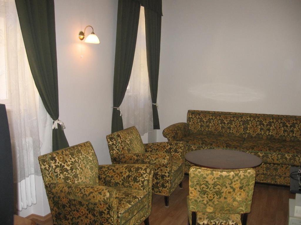 Hotel Mater Salvatoris House Gödöllő Zewnętrze zdjęcie